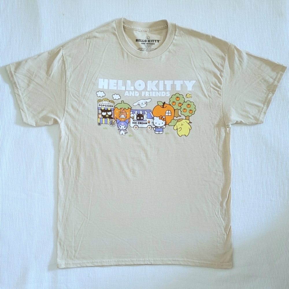 Hello👋 Kitty🐈 and Friends By Sanrio Tee👕 - NWOT - Picture 7 of 11